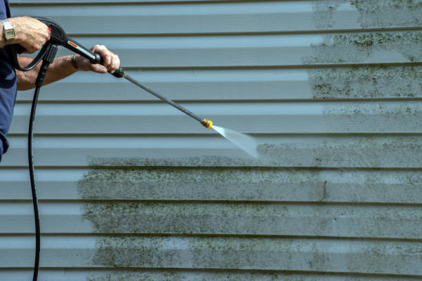 Best Concrete Pressure Washing  in Cleveland, WI