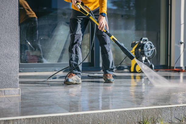 Best Roof Pressure Washing  in Cleveland, WI